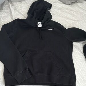 Nike Men's Black Pullover Hoodie